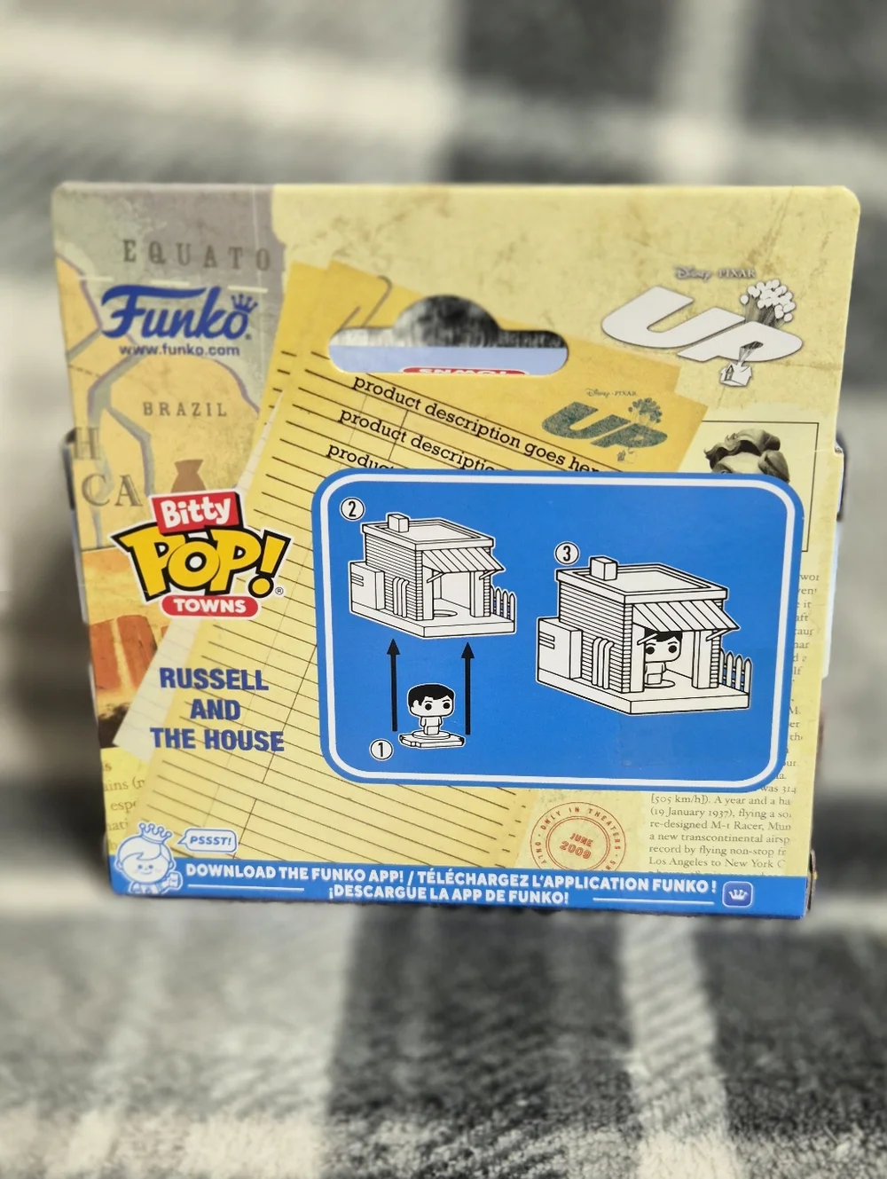 Funko Bitty Pop! Towns Russell with Yellow & Purple House - Picture 2 of 3